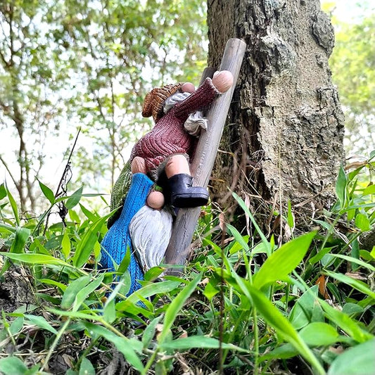 Funny Climbing Ladder Gnome Tree Hugger Decor, Garden Sculpture Decoration Elf Out The Door, Yard Ornament Resin Statue Outdoor Decor for Patio Lawn
