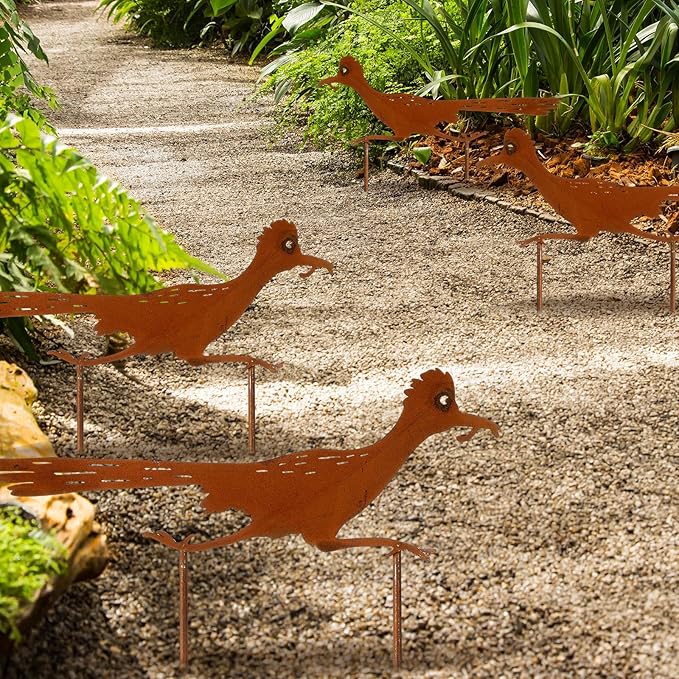 Geelin 4 Pcs Metal Roadrunner Yard Art Southwest Decor Roadrunner Rusty Paint Garden Stakes Desert Bird Animals Silhouette Outdoor Decoration for Courtyard Lawns Backyard Patio Pathway Ornaments