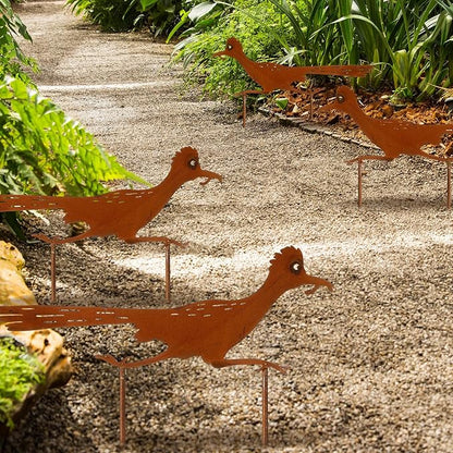 Geelin 4 Pcs Metal Roadrunner Yard Art Southwest Decor Roadrunner Rusty Paint Garden Stakes Desert Bird Animals Silhouette Outdoor Decoration for Courtyard Lawns Backyard Patio Pathway Ornaments