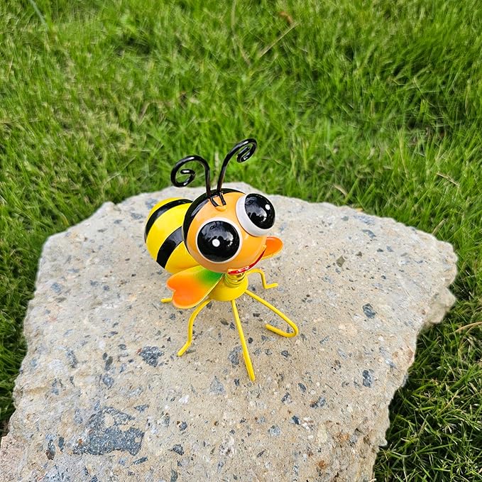 Metal Bee Sculptures Outdoor Yard Art Garden Patio Decor, Set of 4 Statues for Insect-Themed Garden Decoration