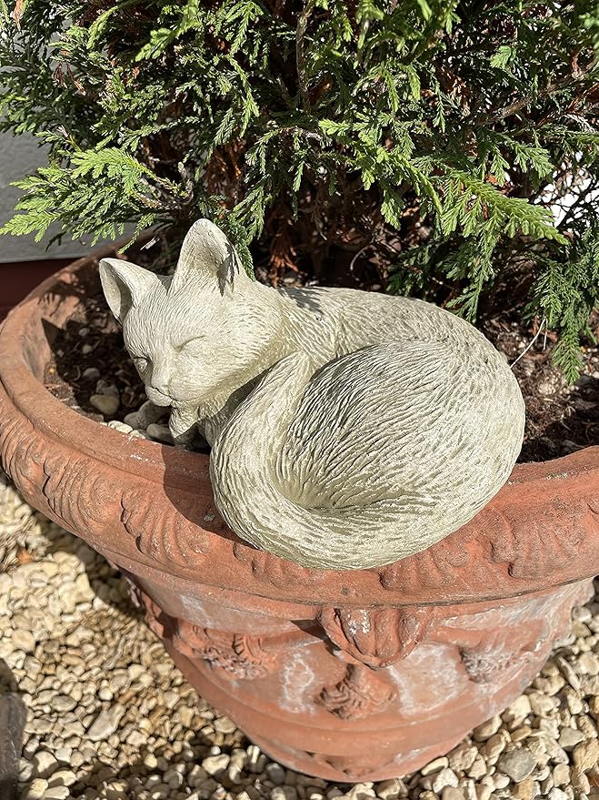 Burgess Home & Garden Sleeping Cat Statue | Reconstituted Stone Kitty Animal Concrete Outdoor Decoration Lawn Garden Ornament - Made in UK, 21cm / 8.25'' Wide