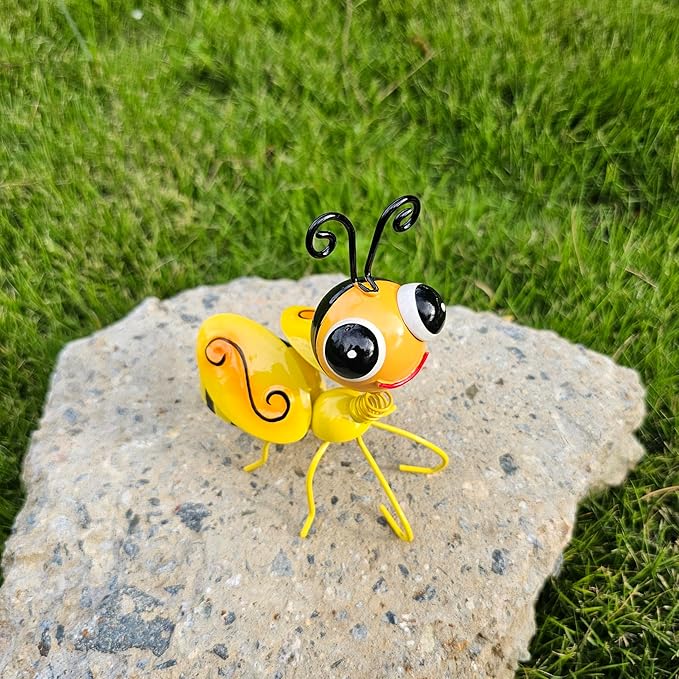 Metal Bee Sculptures Outdoor Yard Art Garden Patio Decor, Set of 4 Statues for Insect-Themed Garden Decoration