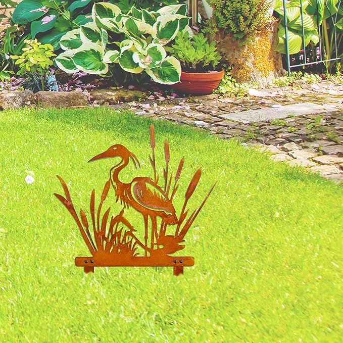 Rusty Heron Statues Outdoor – Metal Heron Statue for Garden Decor, Unique Outdoor Decor for Lawn & Patio Yard Porch Backyard Outdoor Decor