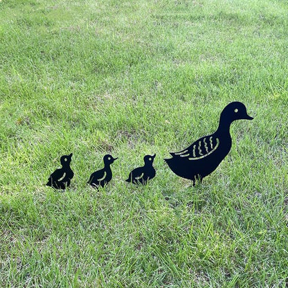 Duck Metal Stake Decorative Garden Stakes Black Duck Silhouette Garden Statues for Yard Outdoor Lawn Patios Garden Decoration, Set of 4