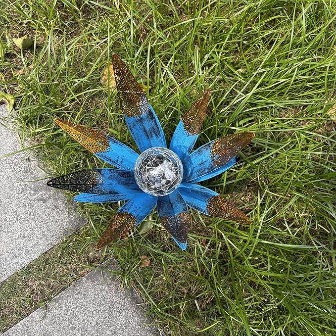Tequila Rustic Sculpture, Metal Agave Statues Garden Hand Painted Decor for Yard Lawn Patio, Home Outdoor Courtyard Decoration with Solar Light Hollowed Leaves, Ornament Gifts (Blue, Size)
