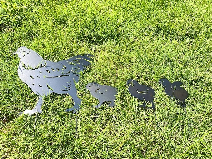 4 Pack Chicken Garden Decorative Stake Metal Chicken Statues Hen and Chicks Silhouette for Yard Outdoor Lawn Patios Garden Decoration