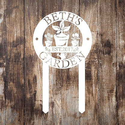 Personalized Metal Garden Sign with Stakes, Custom Garden Name Sign for Outdoor, Patio Decorations, Yard Sign, Custom Lawn Decor, Gift for Mom, Large Gardener Family Name Sign, Housewarming Gift