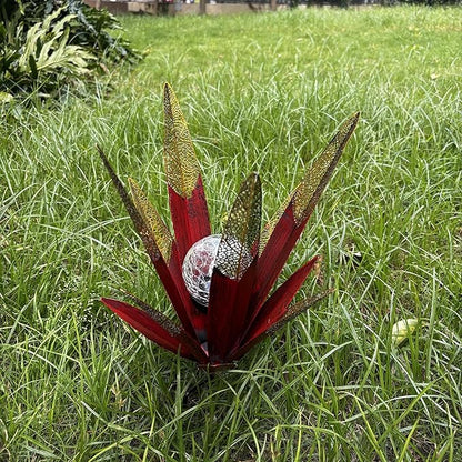 Tequila Rustic Sculpture, Metal Agave Statues Garden Hand Painted Decor for Yard Lawn Patio, Home Outdoor Courtyard Decoration with Solar Light Hollowed Leaves, Ornament Gifts (Red, Size)