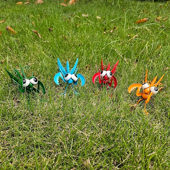Metal Praying Mantis Sculptures Outdoor Yard Art Garden Patio Decor, Set of 4 Statues for Insect-Themed Garden Decoration