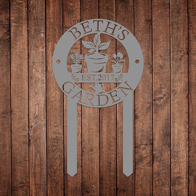 Personalized Metal Garden Sign with Stakes, Custom Garden Name Sign for Outdoor, Patio Decorations, Yard Sign, Custom Lawn Decor, Gift for Mom, Large Gardener Family Name Sign, Housewarming Gift