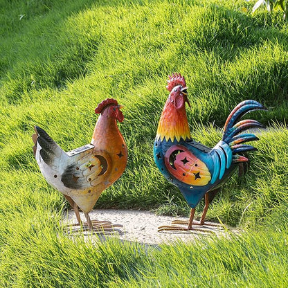 Natelf Solar Rooster and Hen Statue, Outdoor Metal Chicken Decor with Solar Lights, Hand-Painted Farmhouse Garden Art for Yard, Patio, Chicken Coop - Housewarming Gifts Set of 2
